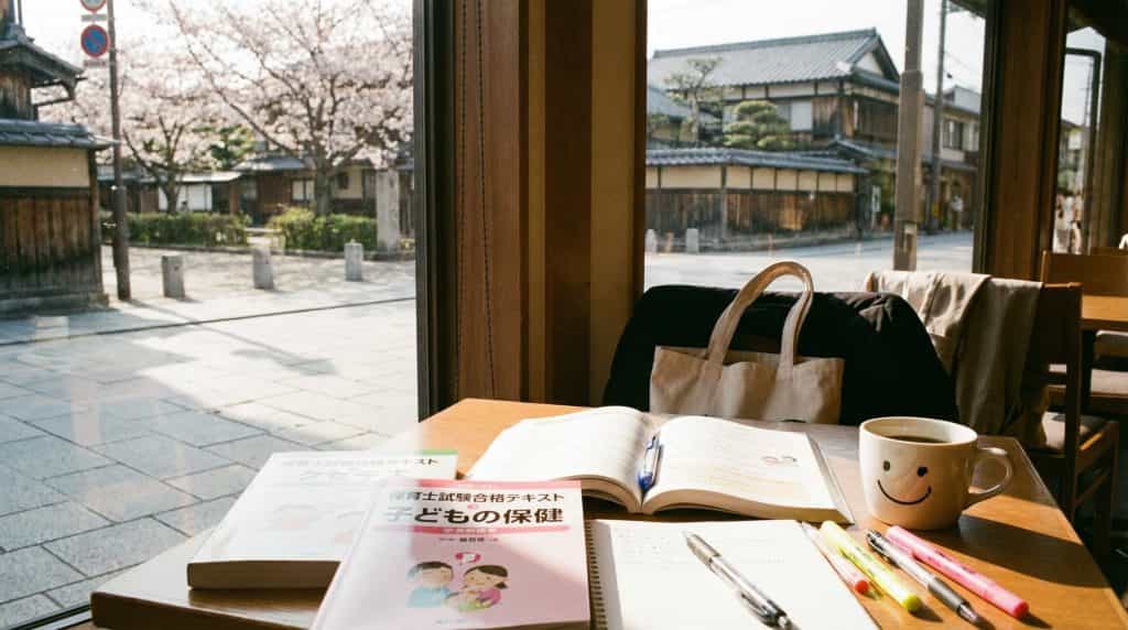 社会人が専門学校に通うメリット